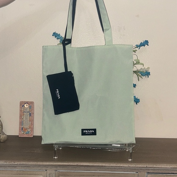PRADA Beauty Reversible Green Mint and Black Tote with Black Pouch NWOT - Picture 3 of 6